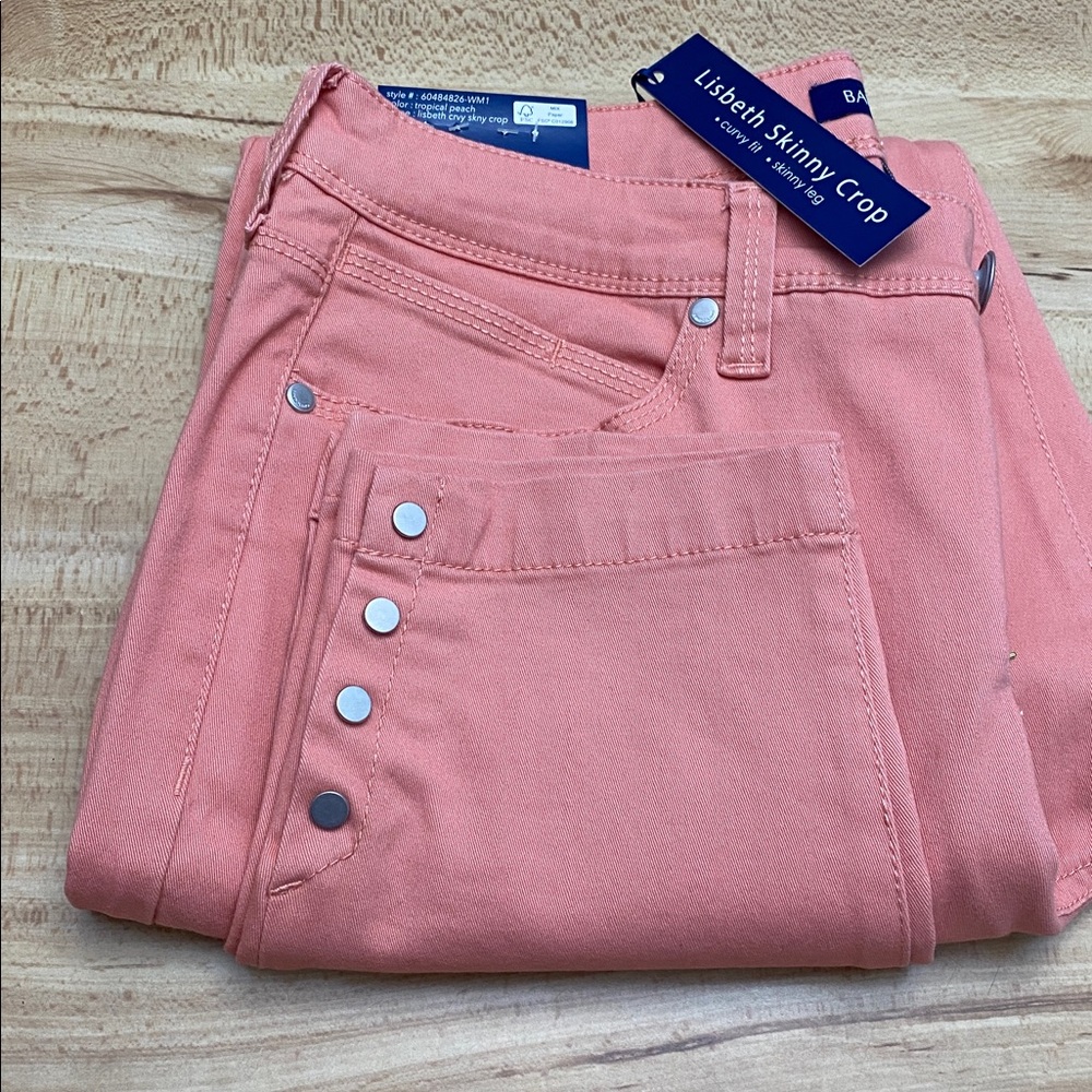 Bandolino Lisbeth NWT Women’s Curvy Skinny Crop Snap hem - Picture 6 of 6